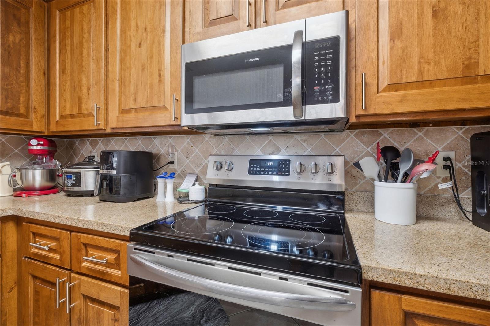 SPORTSMANS LODGE - Residential