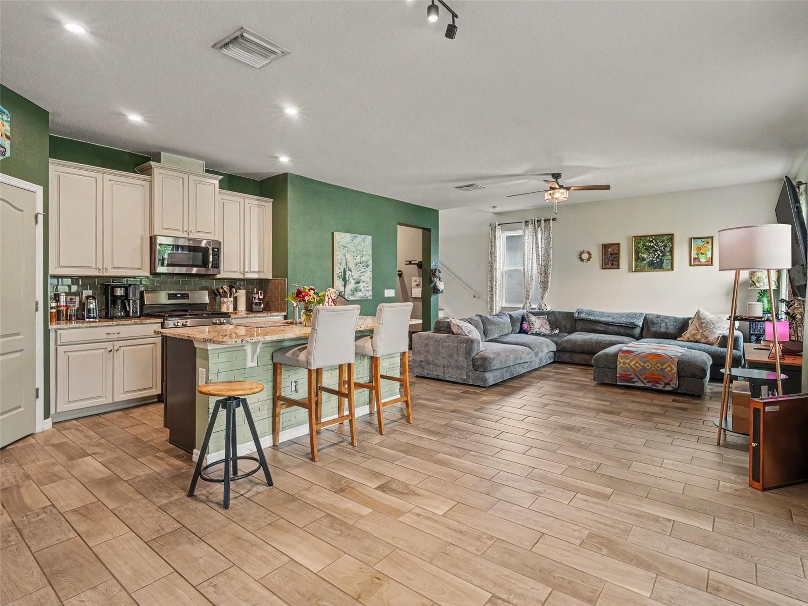 11609 FRINGETREE COURT