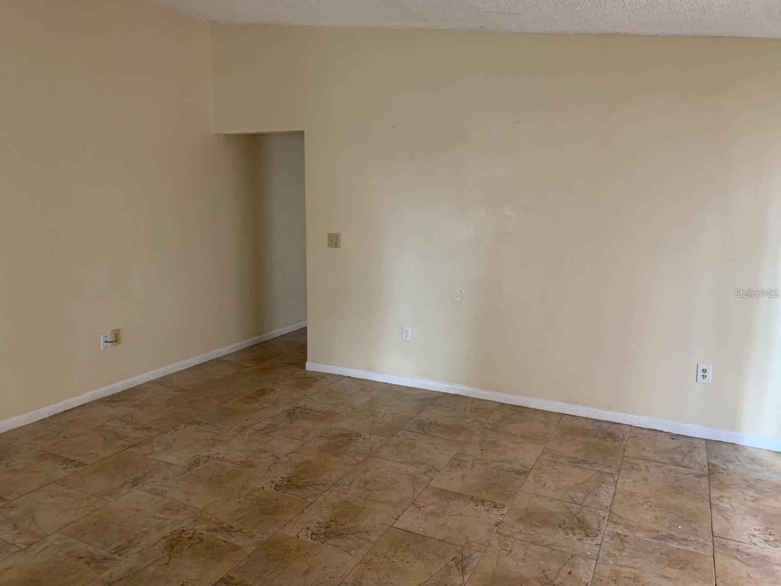 CHESTNUT WOODS - Residential Lease