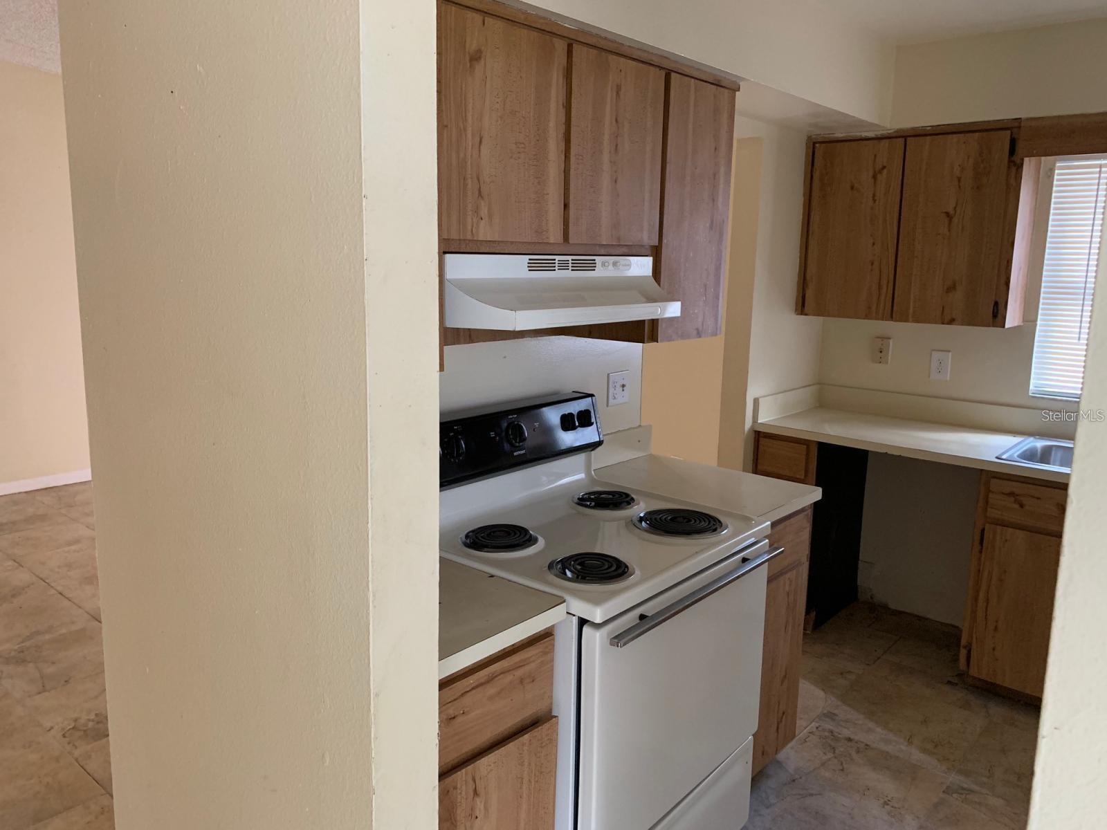 CHESTNUT WOODS - Residential Lease