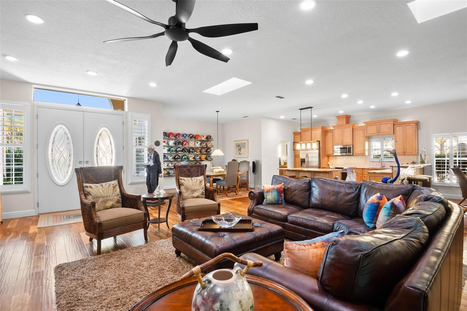 THE CREST SUB - Residential