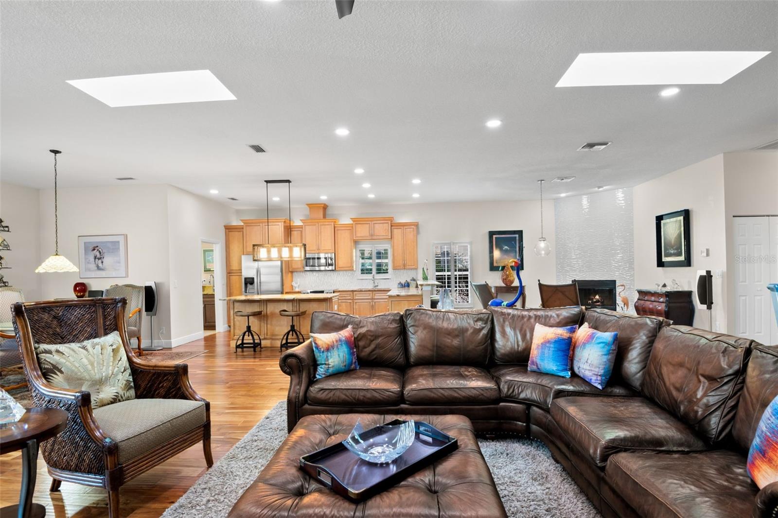 THE CREST SUB - Residential