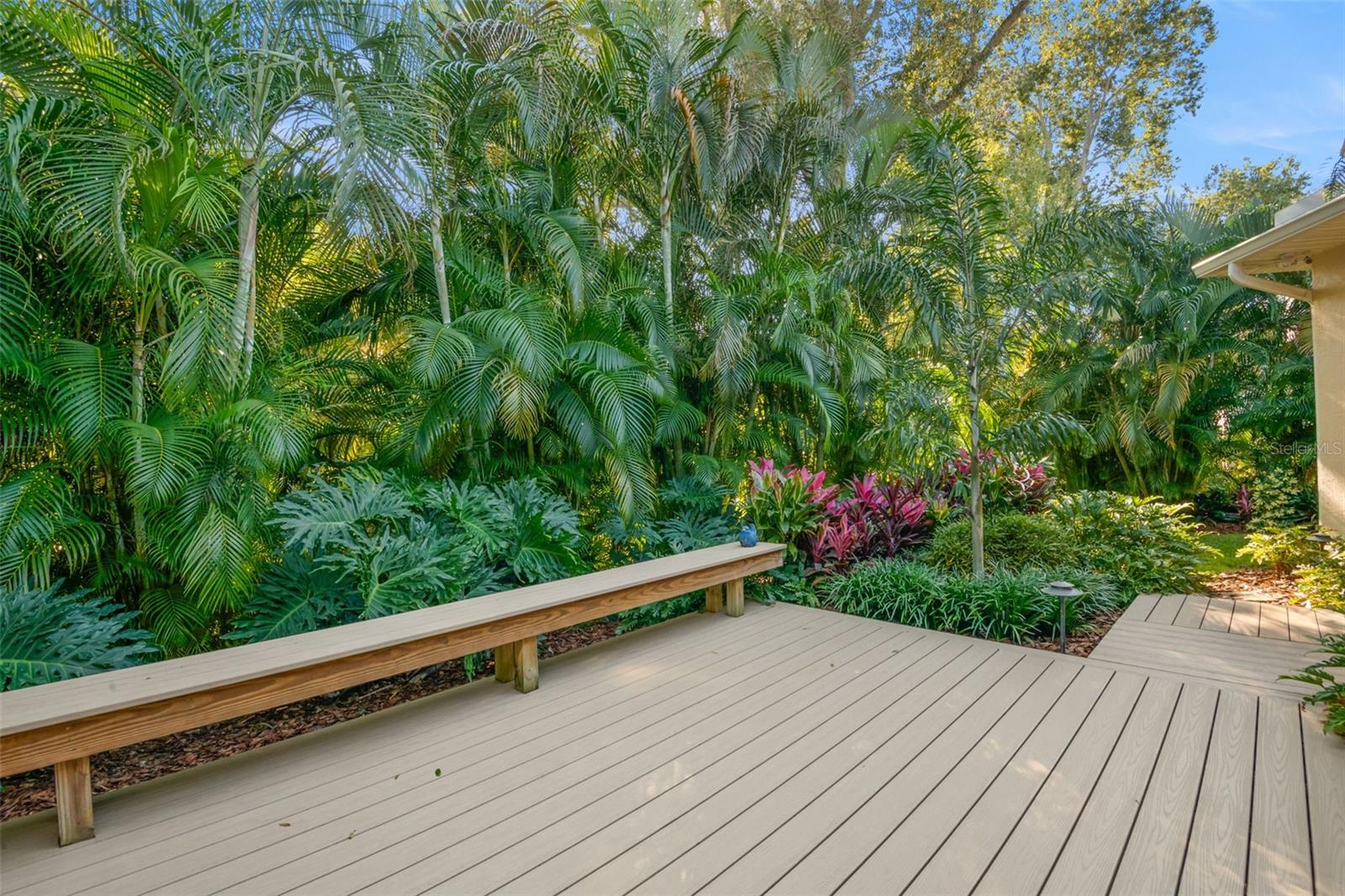 THE CREST SUB - Residential