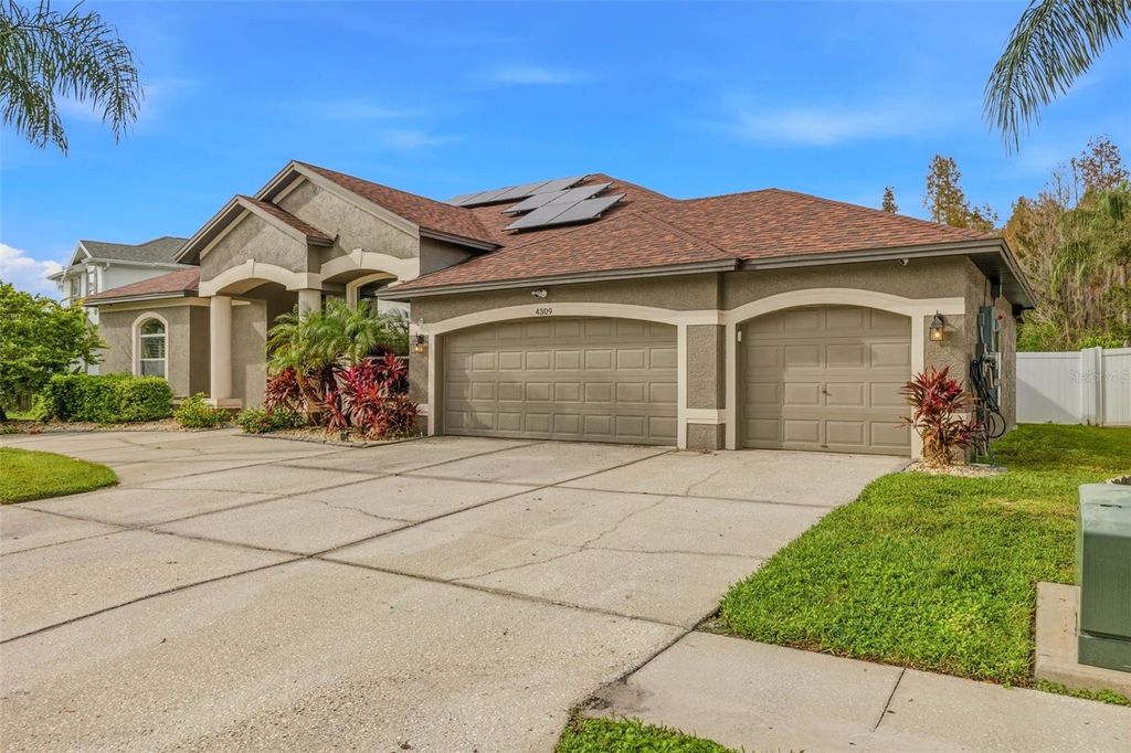 Photo of 4309 Waterford Landing Drive, Lutz, FL 33558 (MLS # TB8453937)