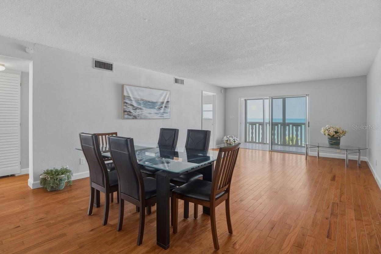 BEACH HOUSE OF PASS-A-GRILLE - Residential