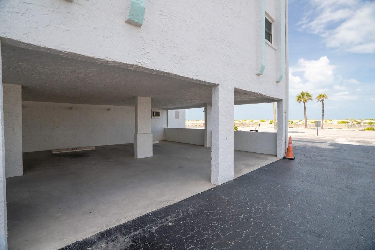 BEACH HOUSE OF PASS-A-GRILLE - Residential