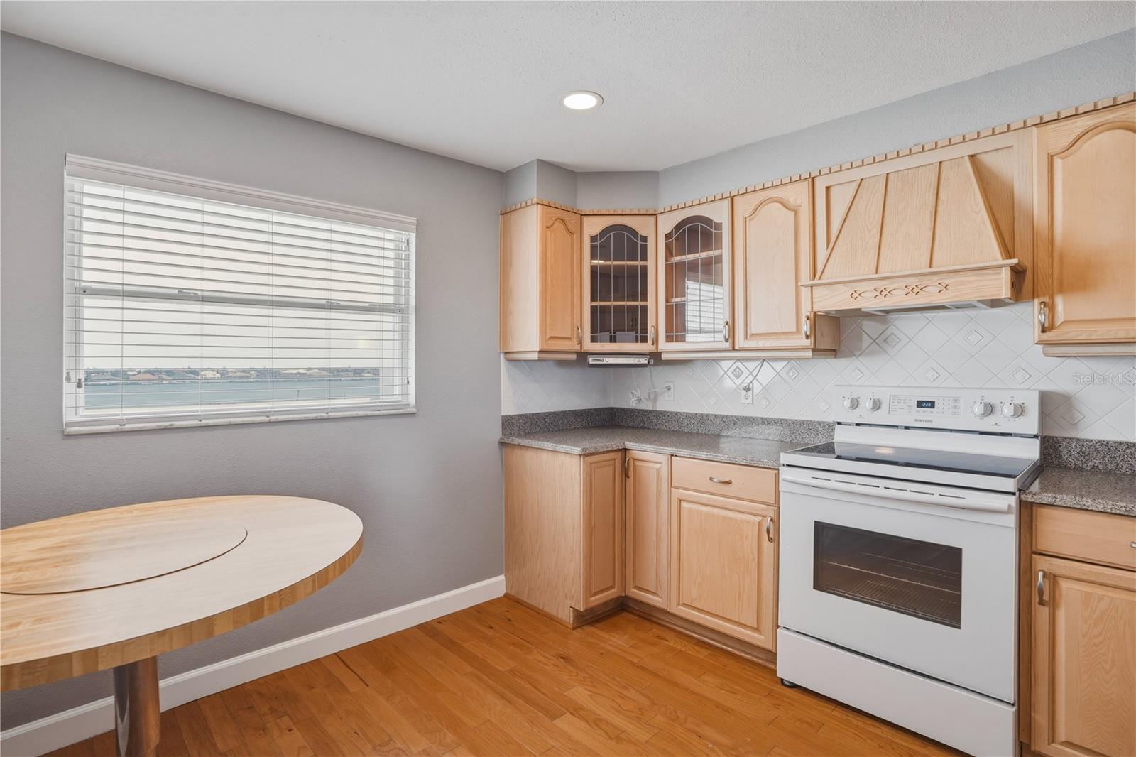 BEACH HOUSE OF PASS-A-GRILLE - Residential
