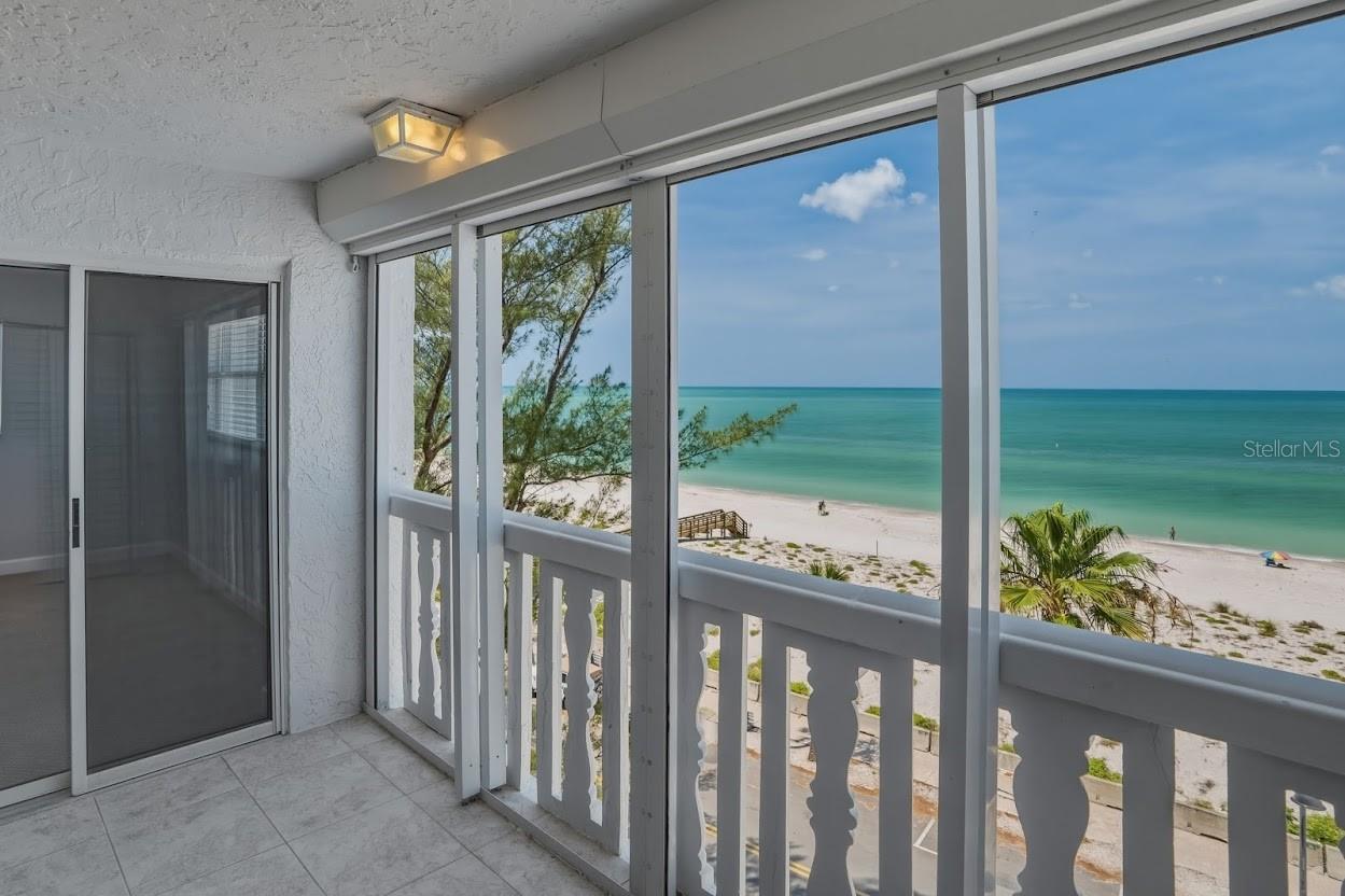 BEACH HOUSE OF PASS-A-GRILLE - Residential