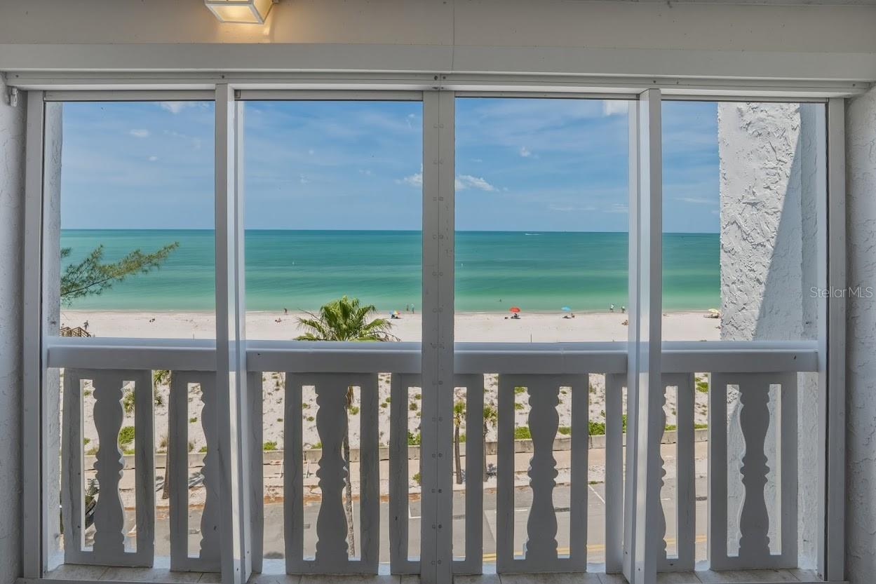 BEACH HOUSE OF PASS-A-GRILLE - Residential