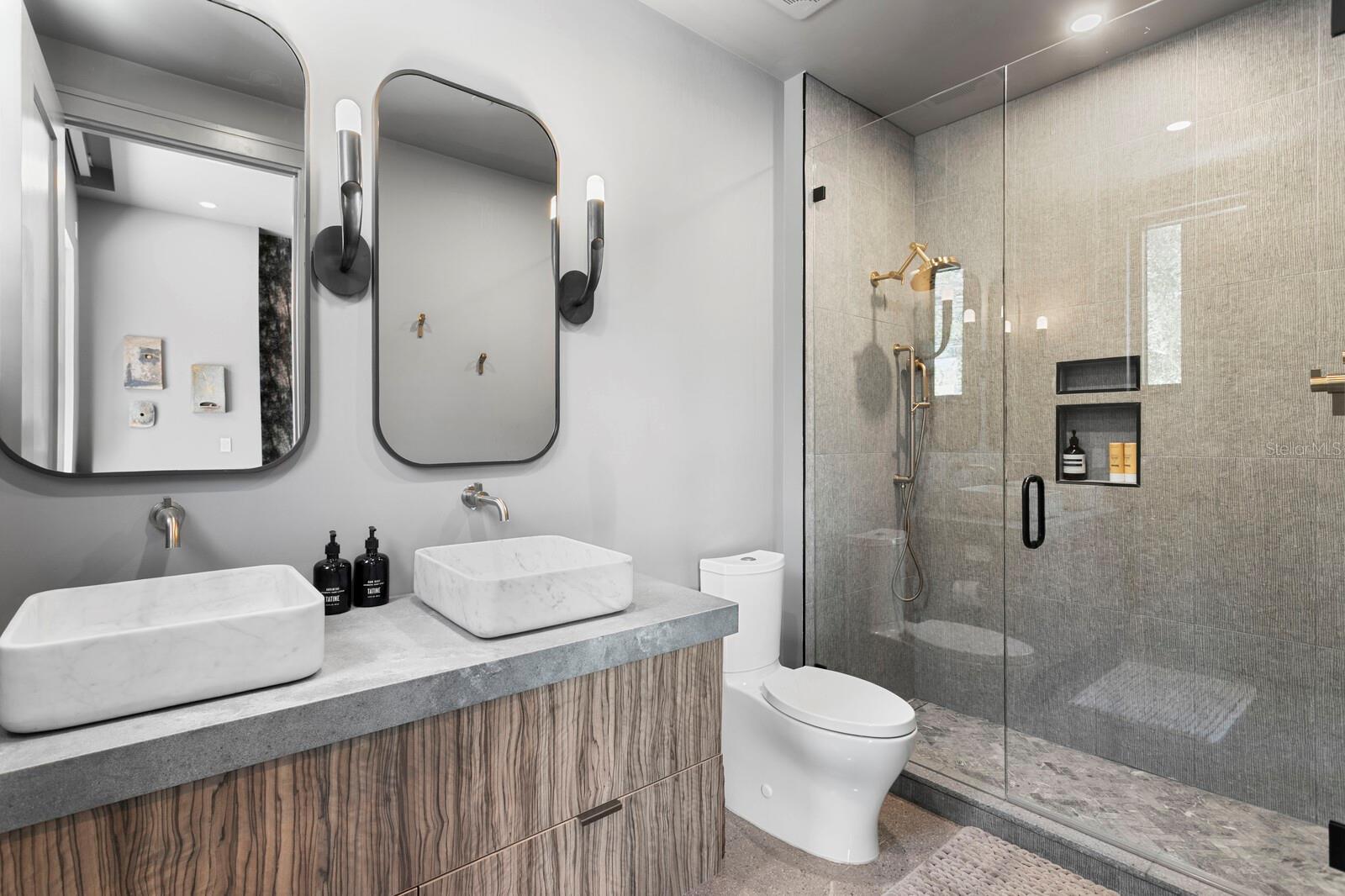 THE SANCTUARY AT ALEXANDRA PLACE - Residential