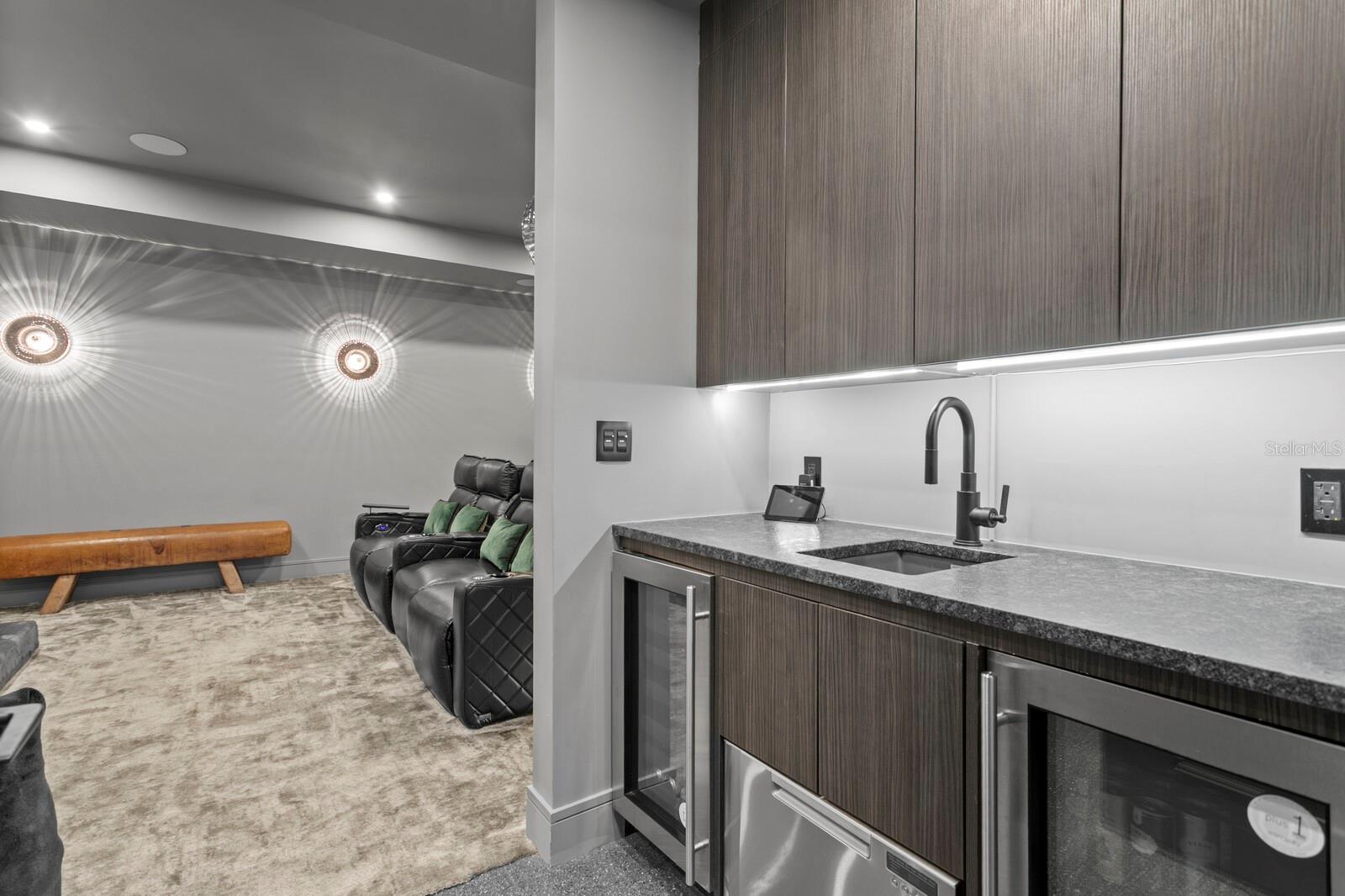 THE SANCTUARY AT ALEXANDRA PLACE - Residential