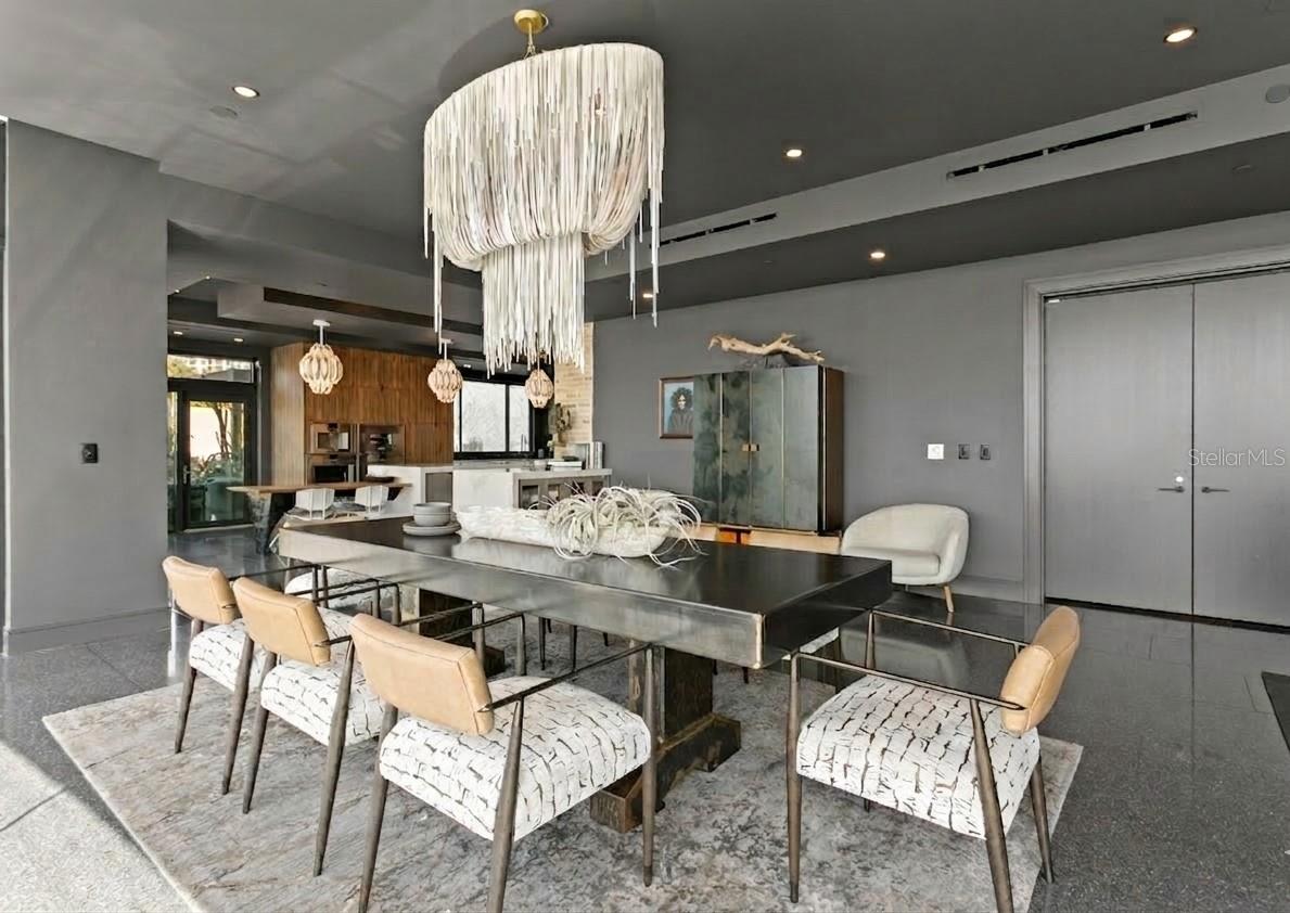 2619 BAYSHORE BOULEVARD 200