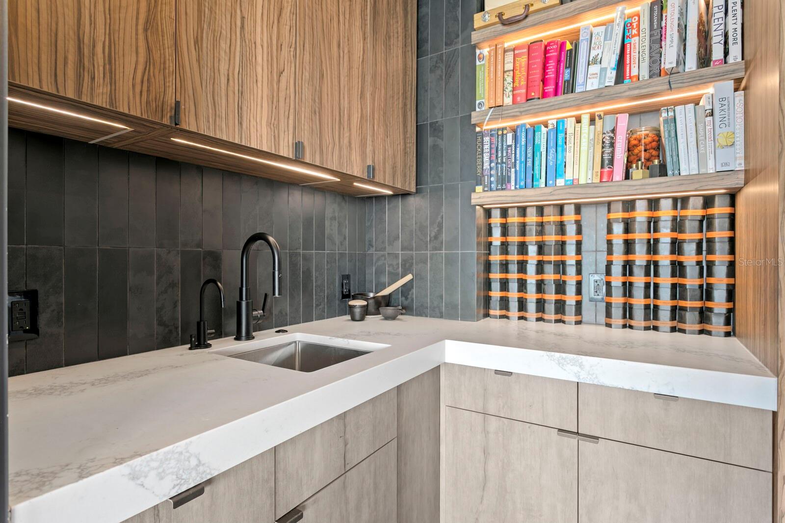 THE SANCTUARY AT ALEXANDRA PLACE - Residential