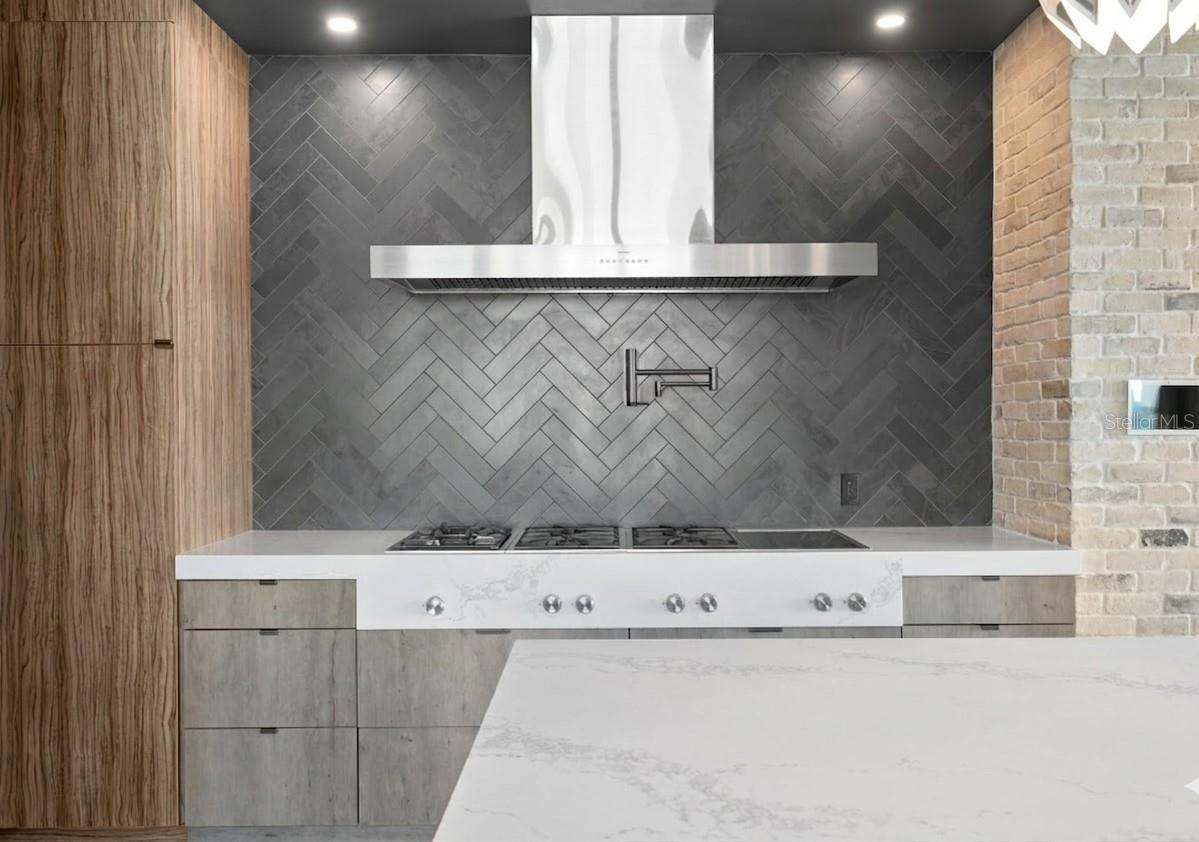 THE SANCTUARY AT ALEXANDRA PLACE - Residential