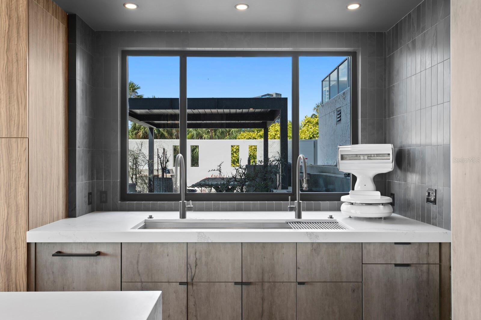 THE SANCTUARY AT ALEXANDRA PLACE - Residential