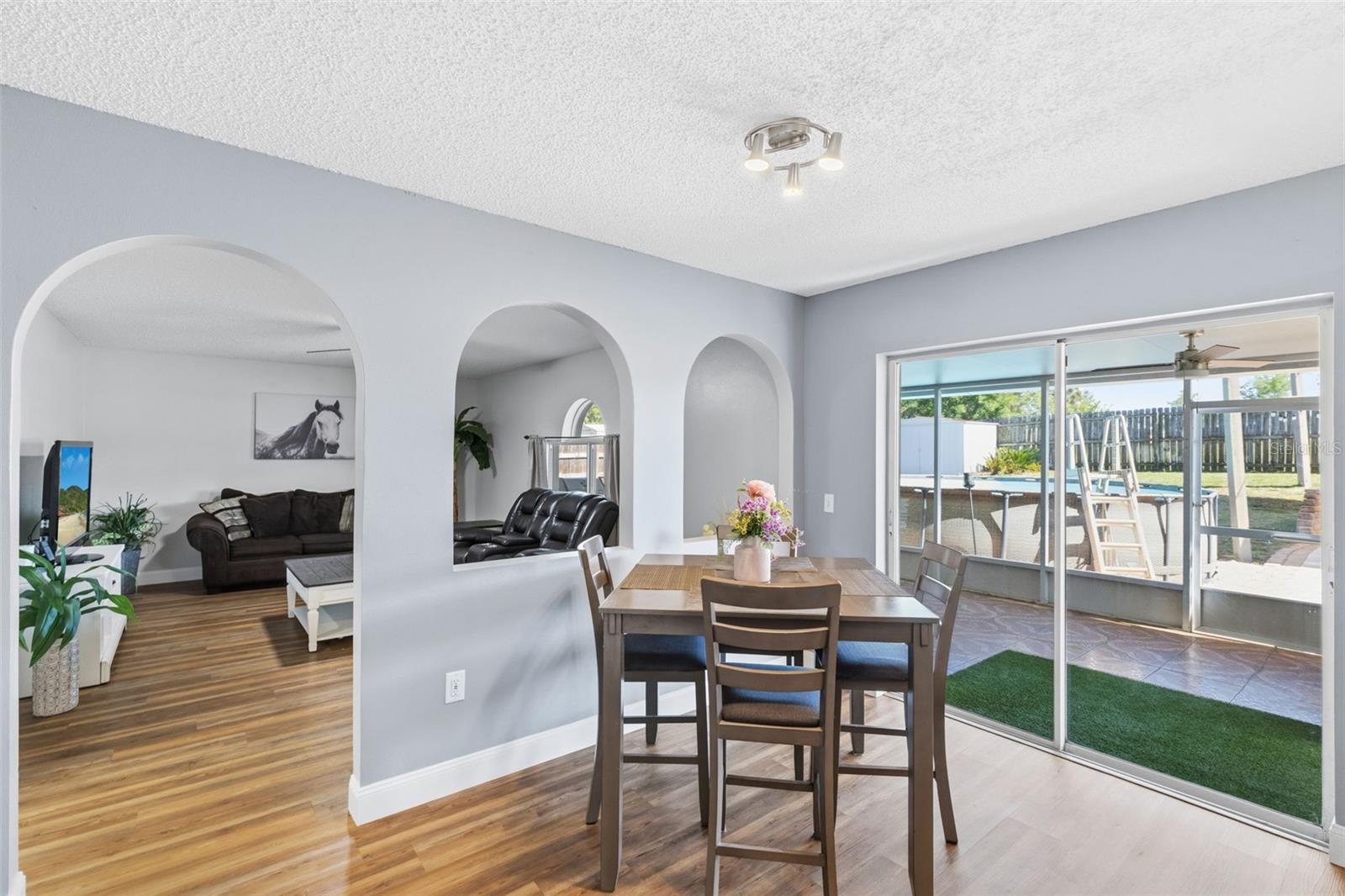 2150 SANDRIDGE CIRCLE