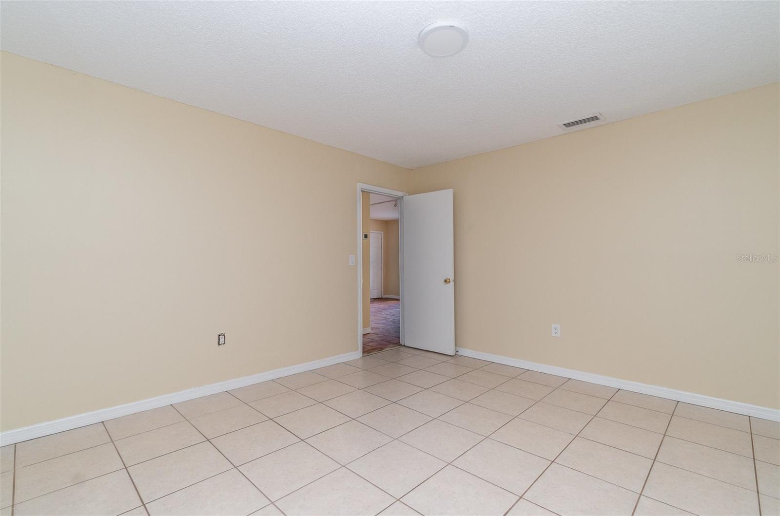 SUMMER WIND - Residential