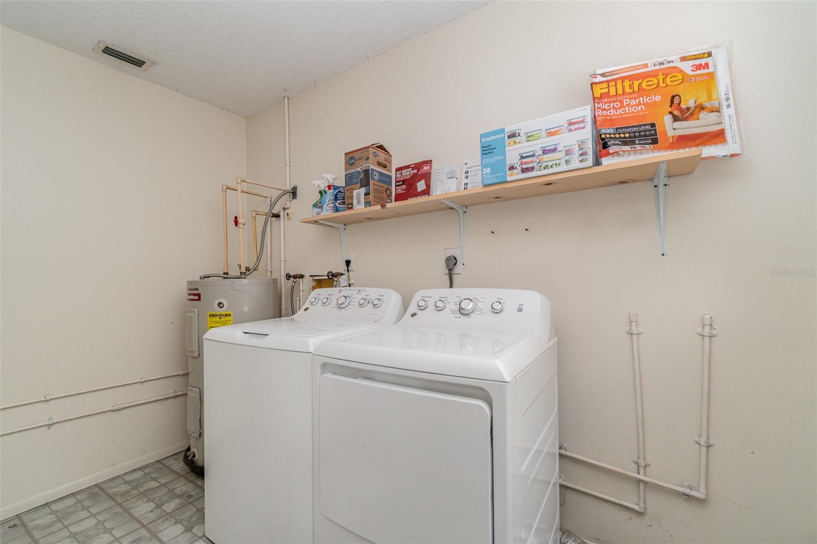 SUMMER WIND - Residential