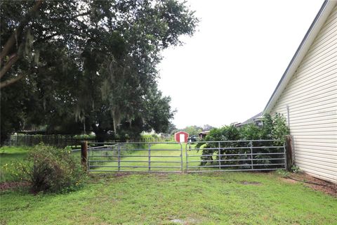 A home in LAKELAND