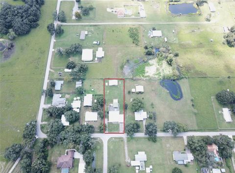 A home in LAKELAND