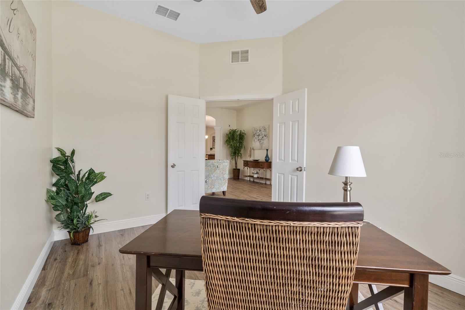 PRISTINE PLACE PH 4 - Residential