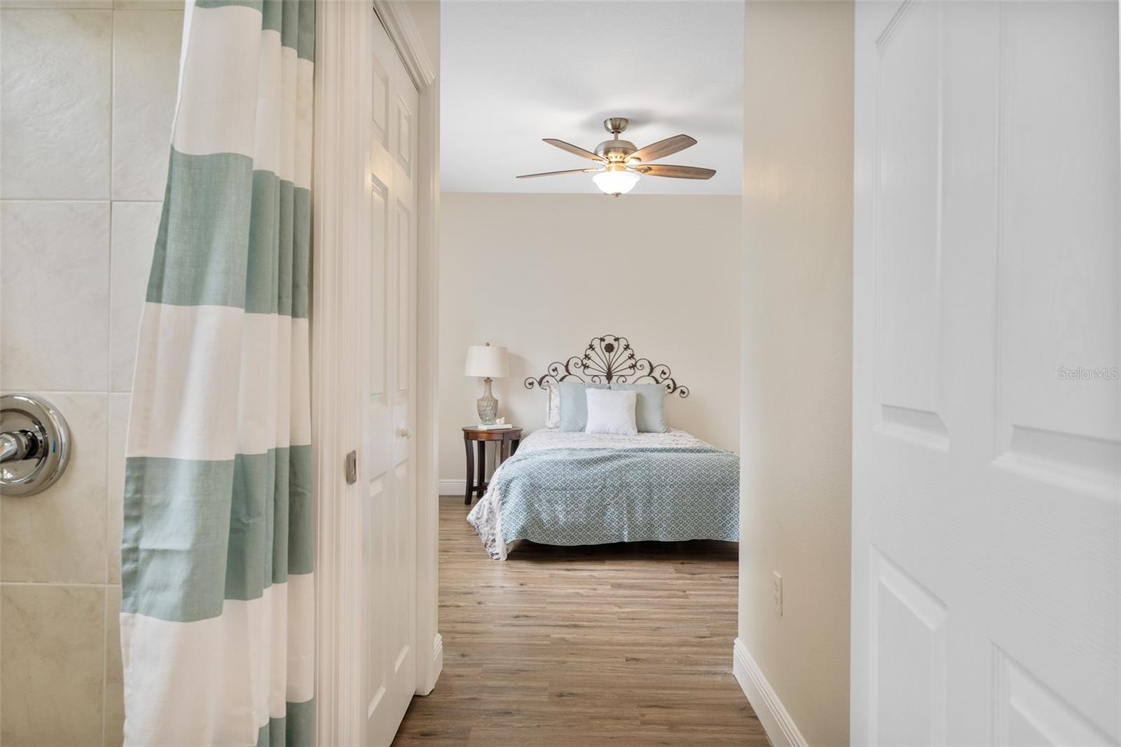 PRISTINE PLACE PH 4 - Residential
