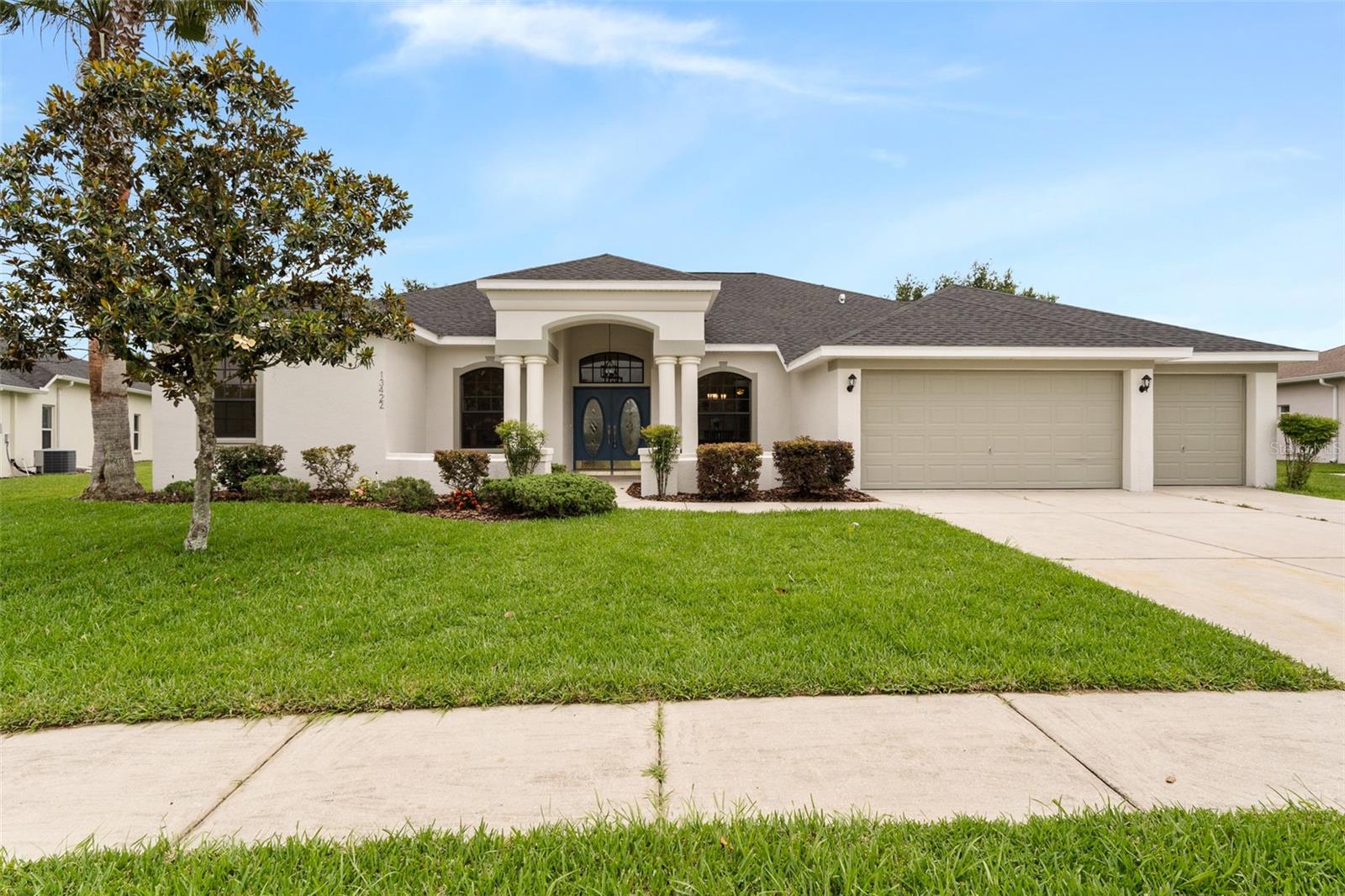 PRISTINE PLACE PH 4 - Residential