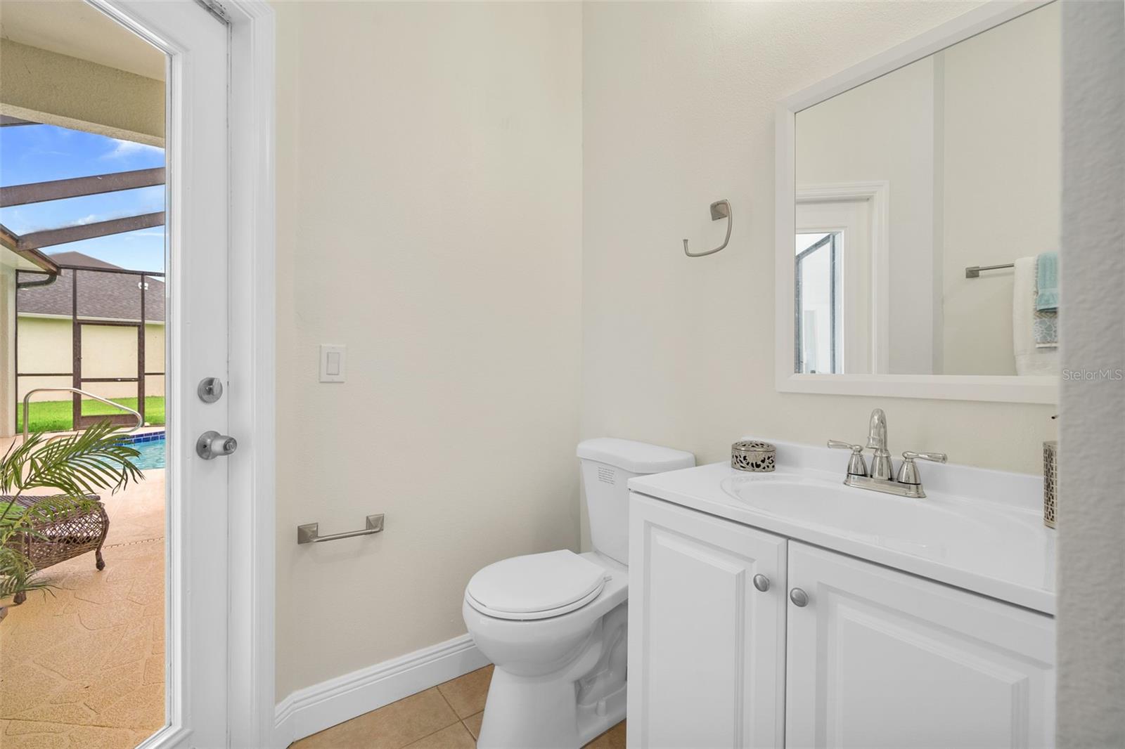 PRISTINE PLACE PH 4 - Residential