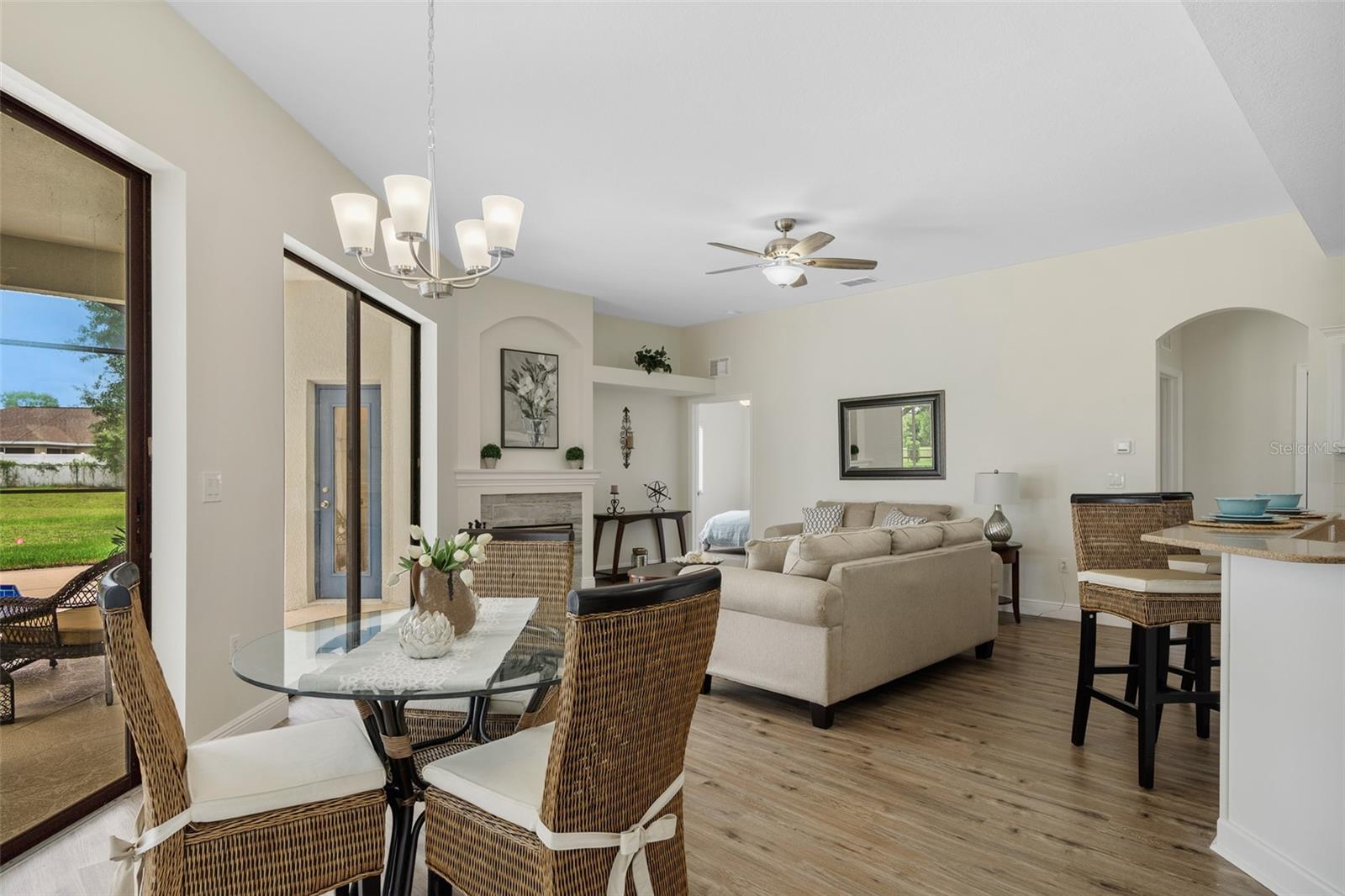 PRISTINE PLACE PH 4 - Residential