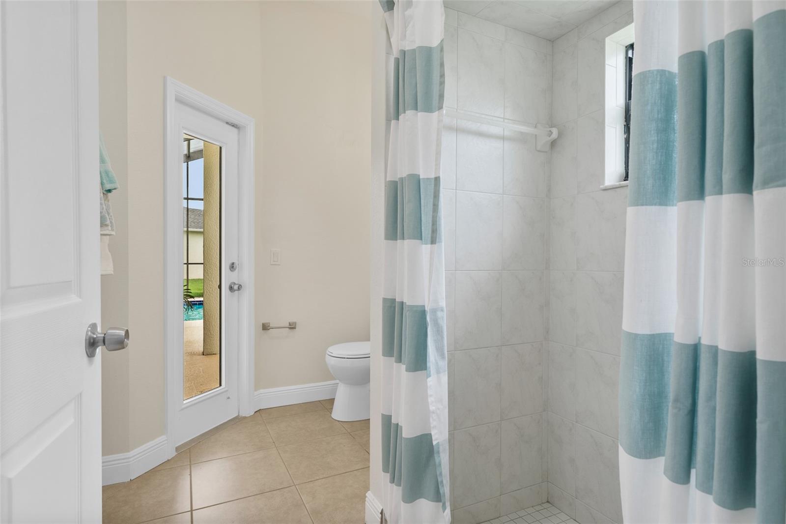 PRISTINE PLACE PH 4 - Residential