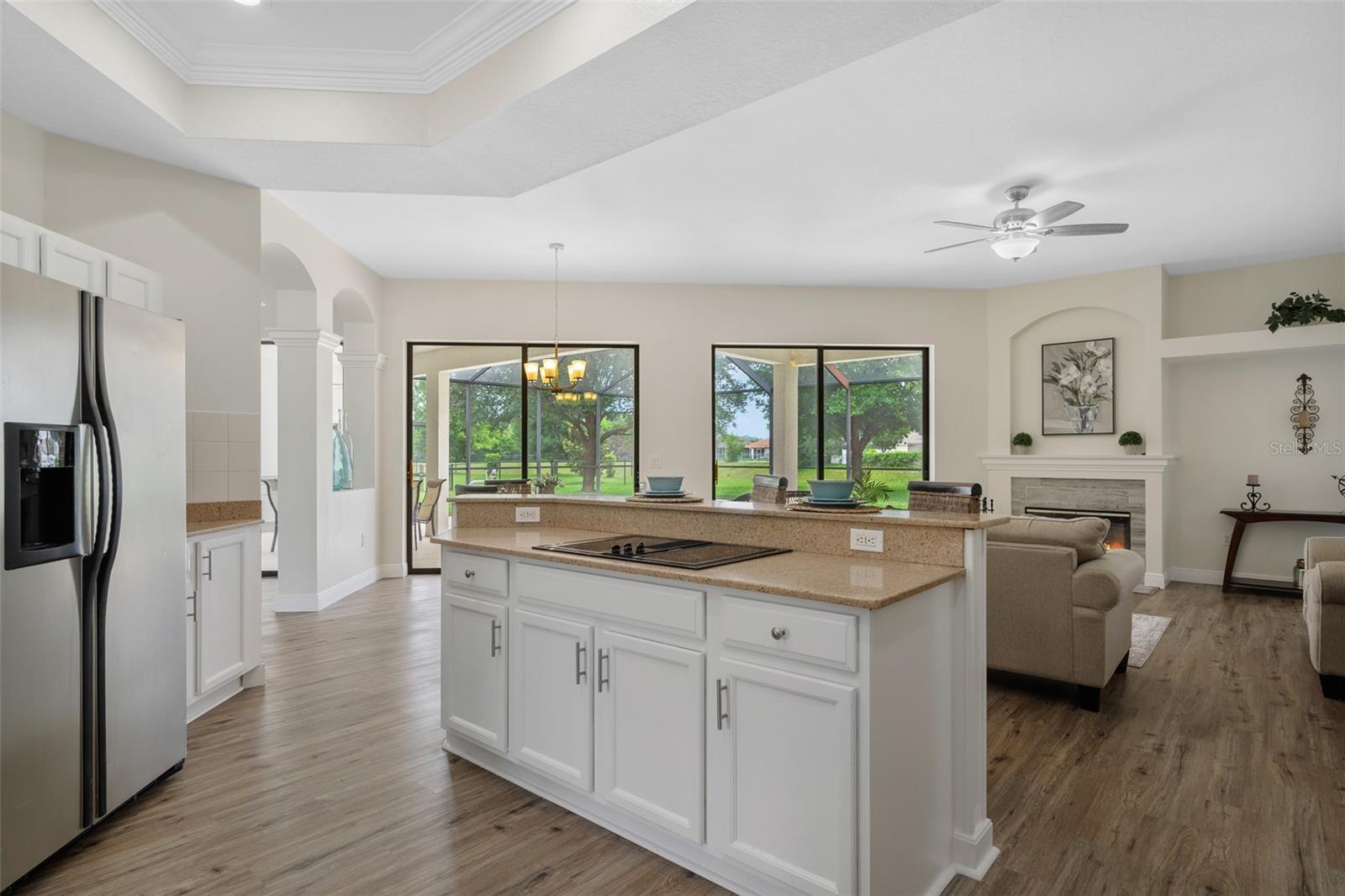 PRISTINE PLACE PH 4 - Residential