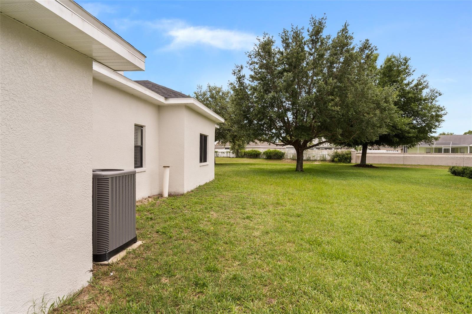 PRISTINE PLACE PH 4 - Residential