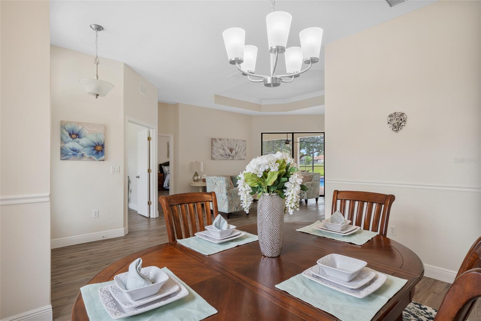 PRISTINE PLACE PH 4 - Residential