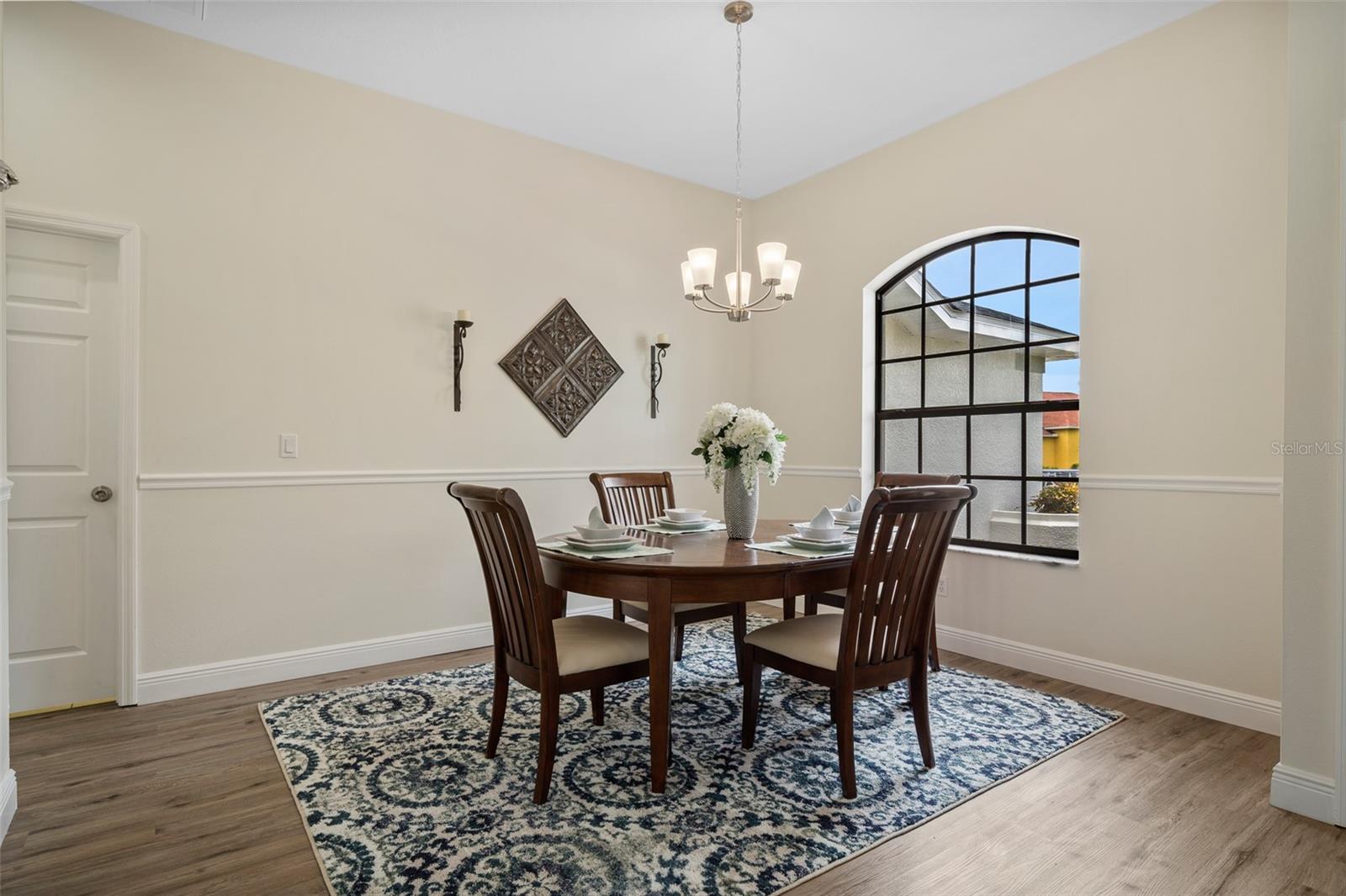 PRISTINE PLACE PH 4 - Residential