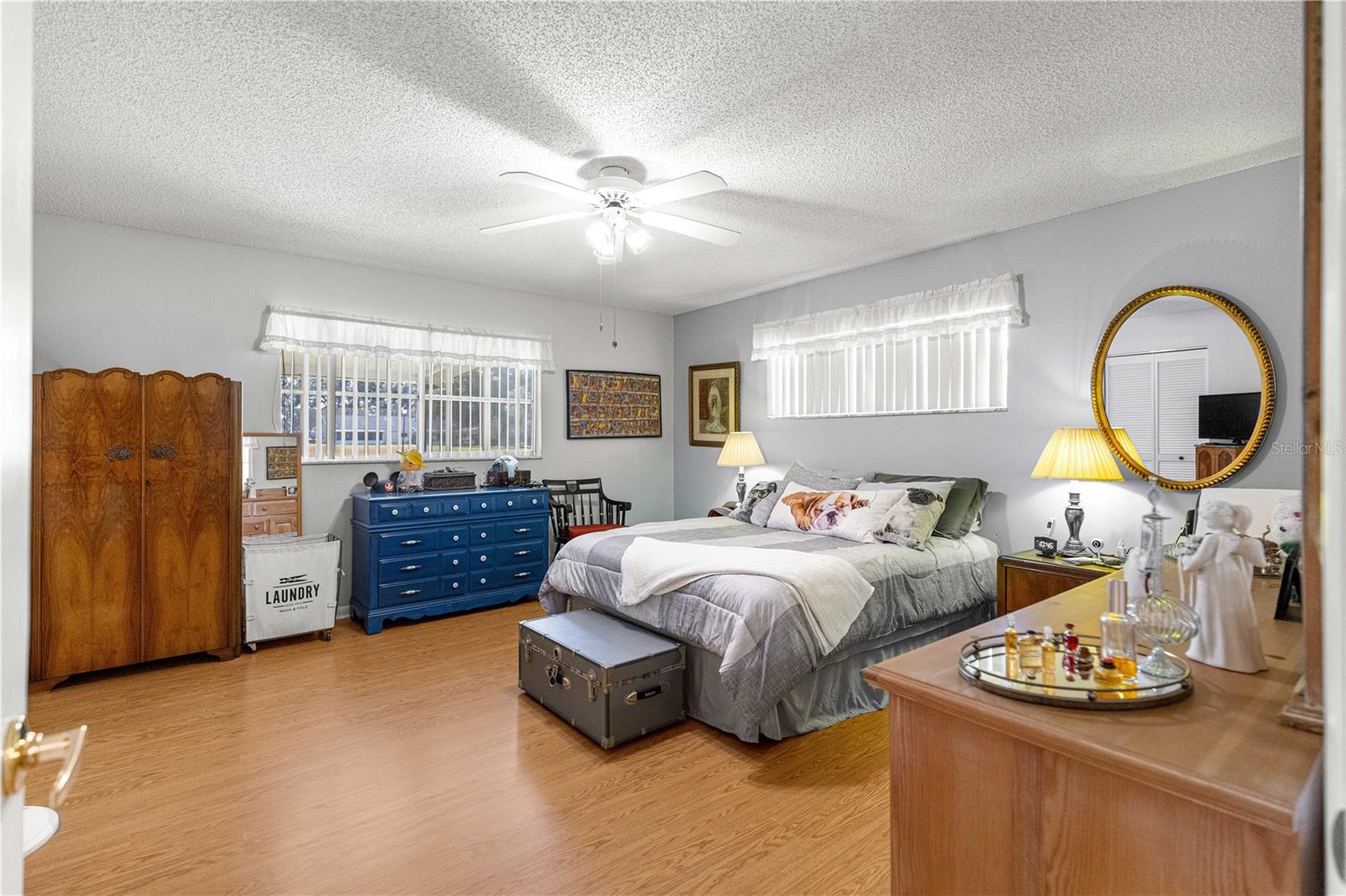 ON TOP OF THE WORLD - Residential