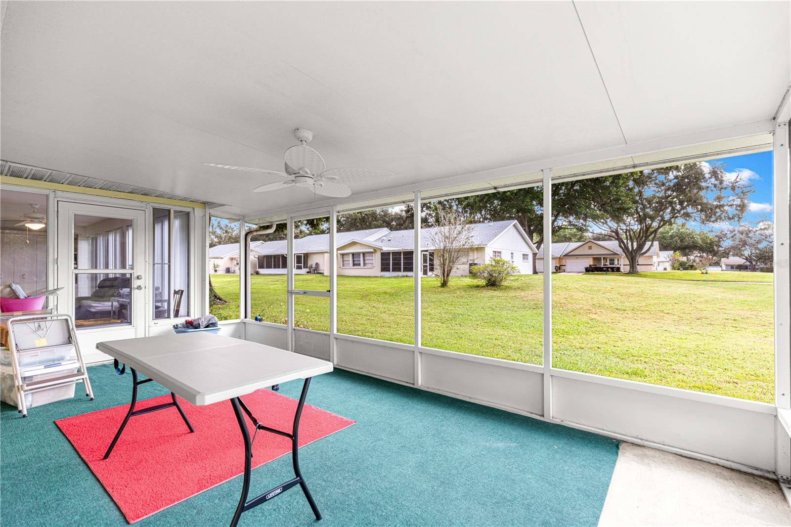 ON TOP OF THE WORLD - Residential