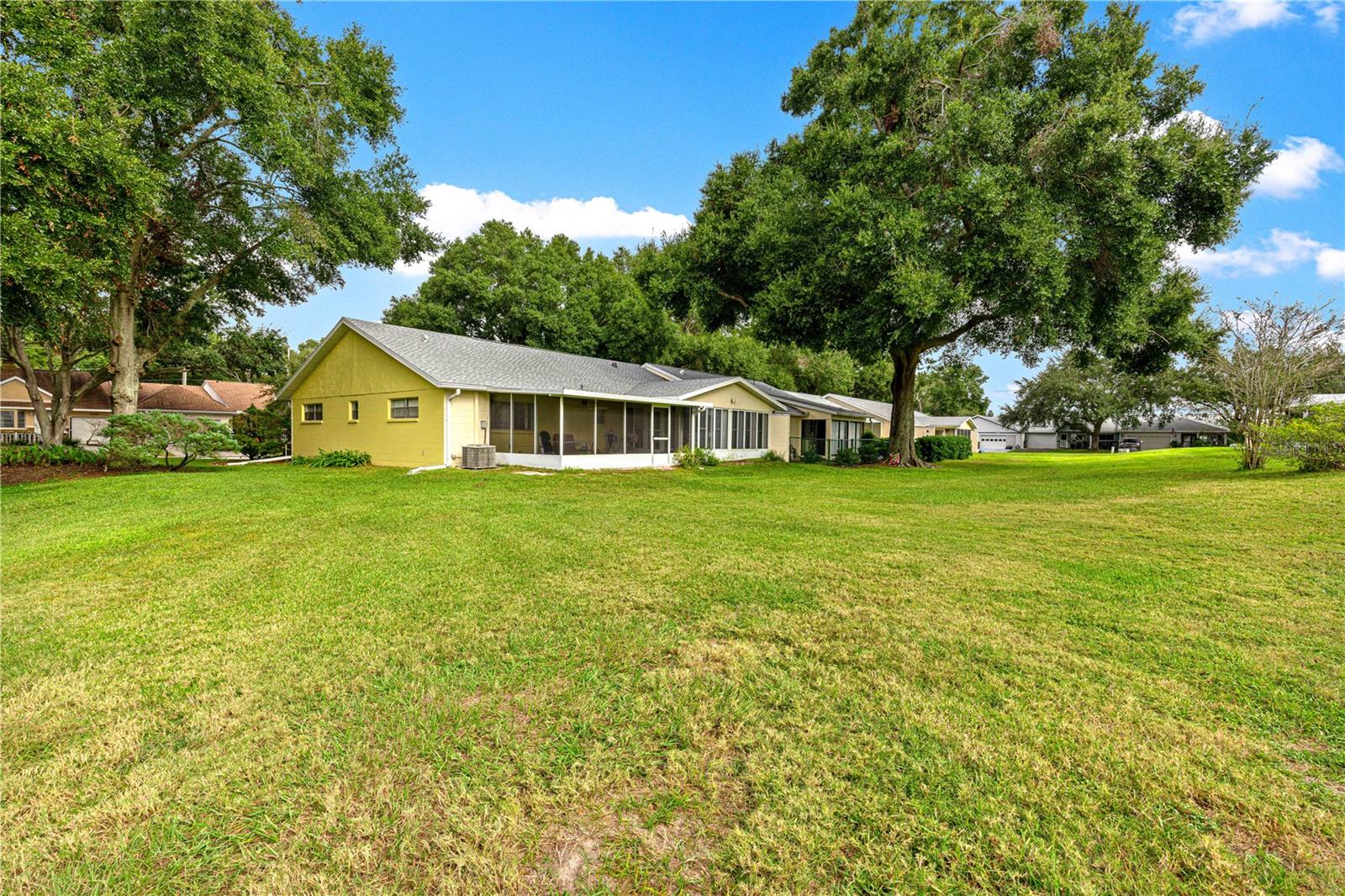 ON TOP OF THE WORLD - Residential