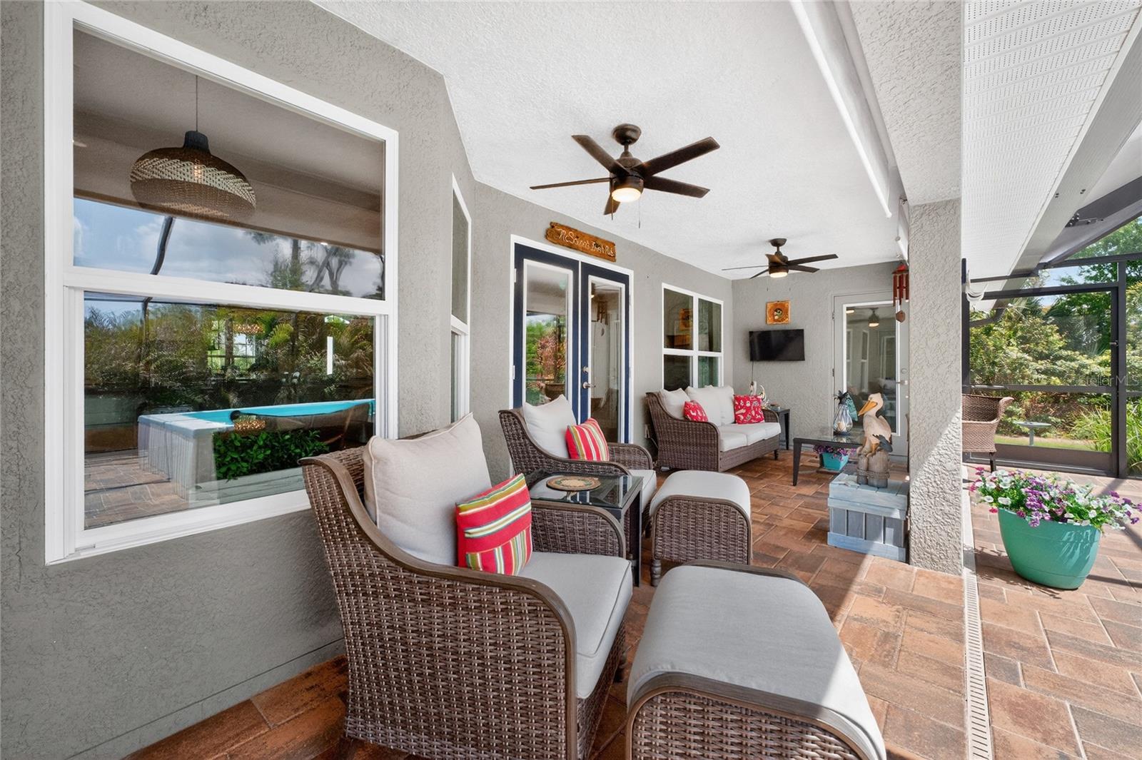 ROTONDA LAKES - Residential