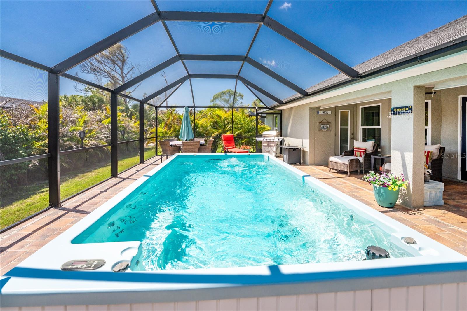 ROTONDA LAKES - Residential