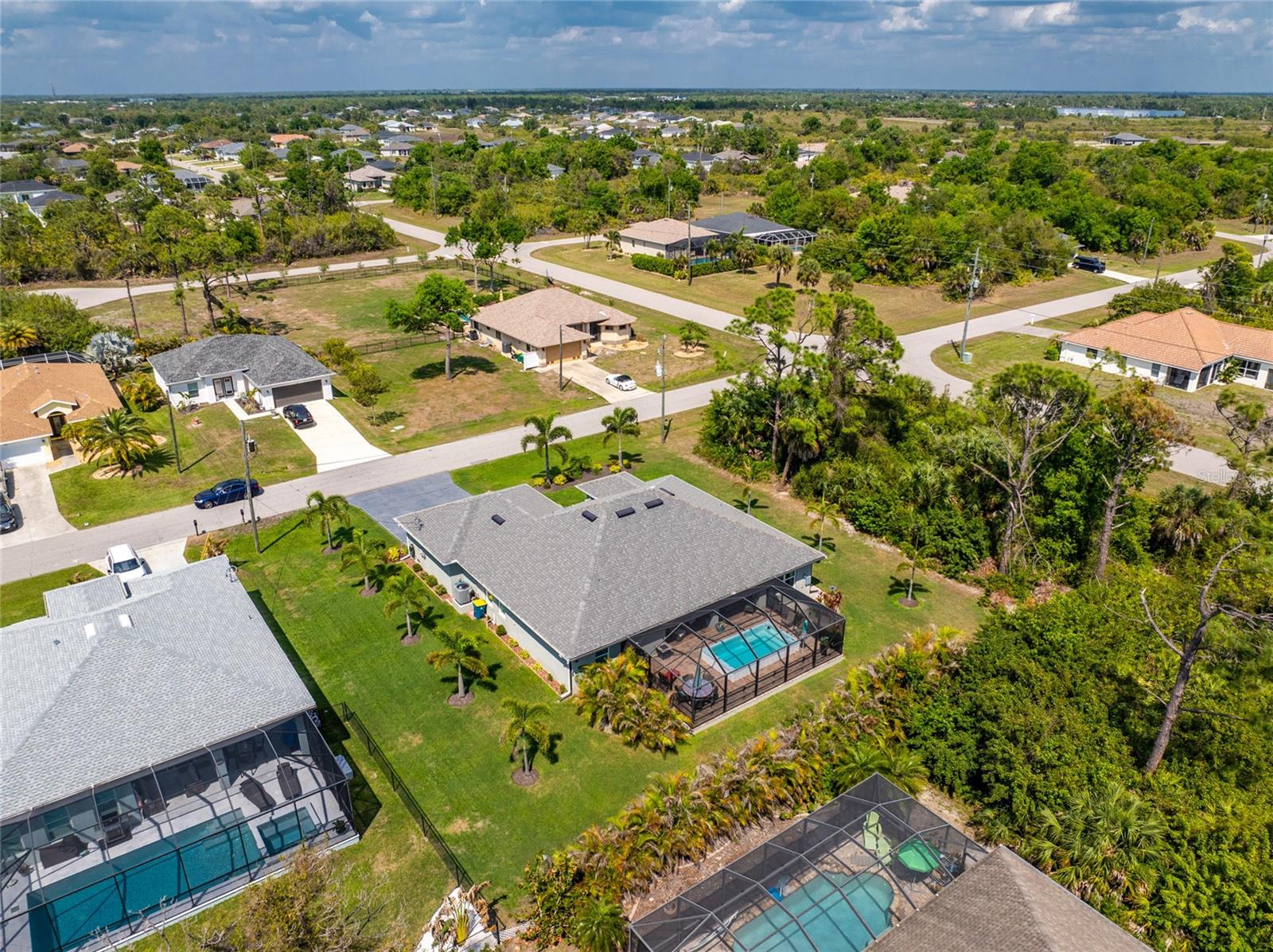 ROTONDA LAKES - Residential