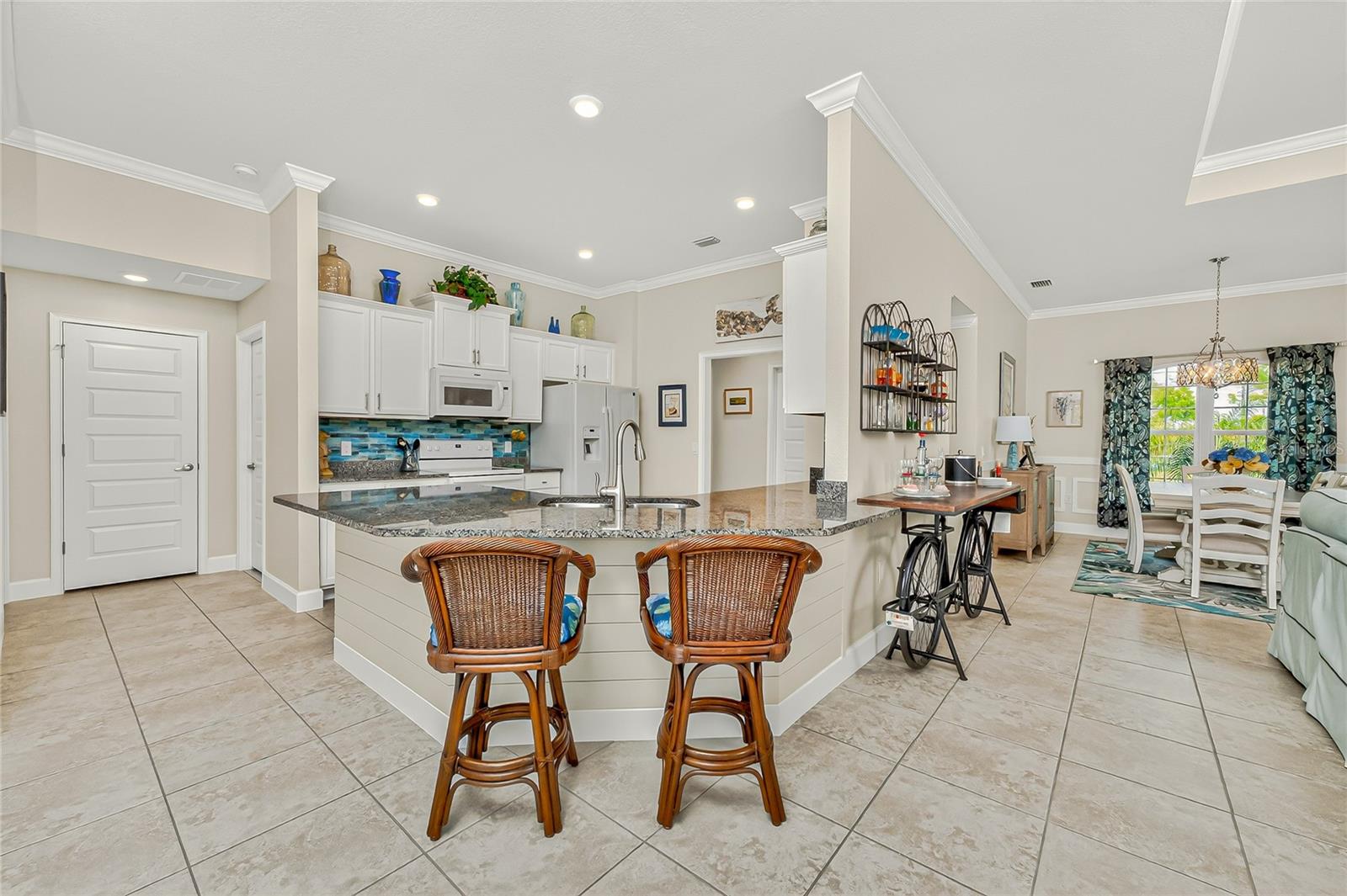 ROTONDA LAKES - Residential