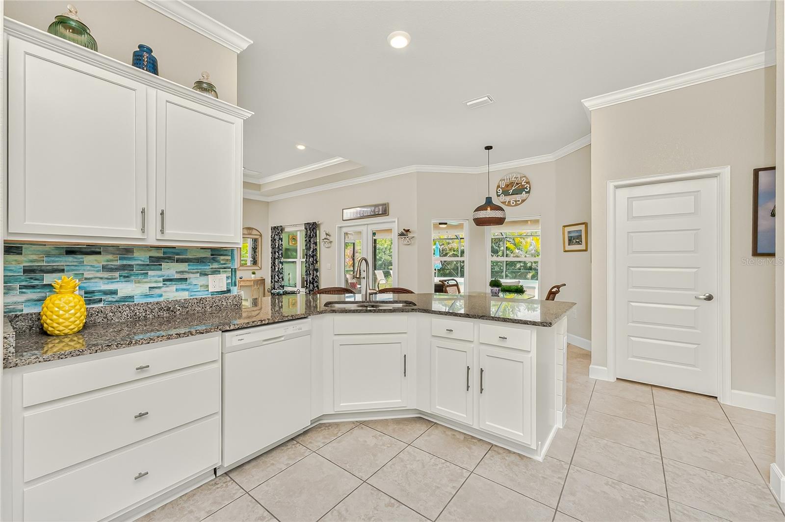 ROTONDA LAKES - Residential