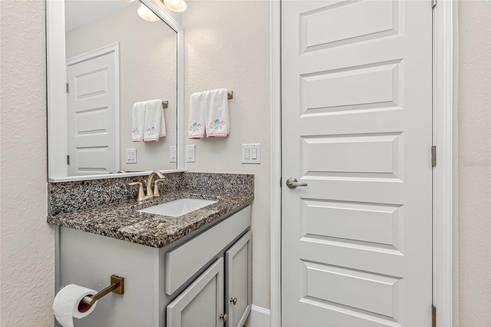 ROTONDA LAKES - Residential