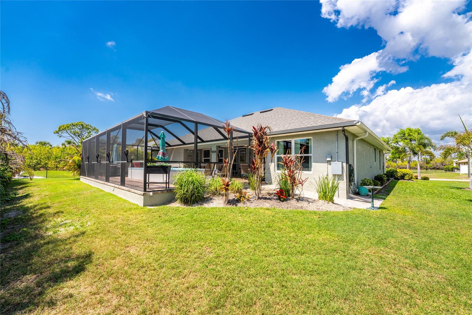 ROTONDA LAKES - Residential