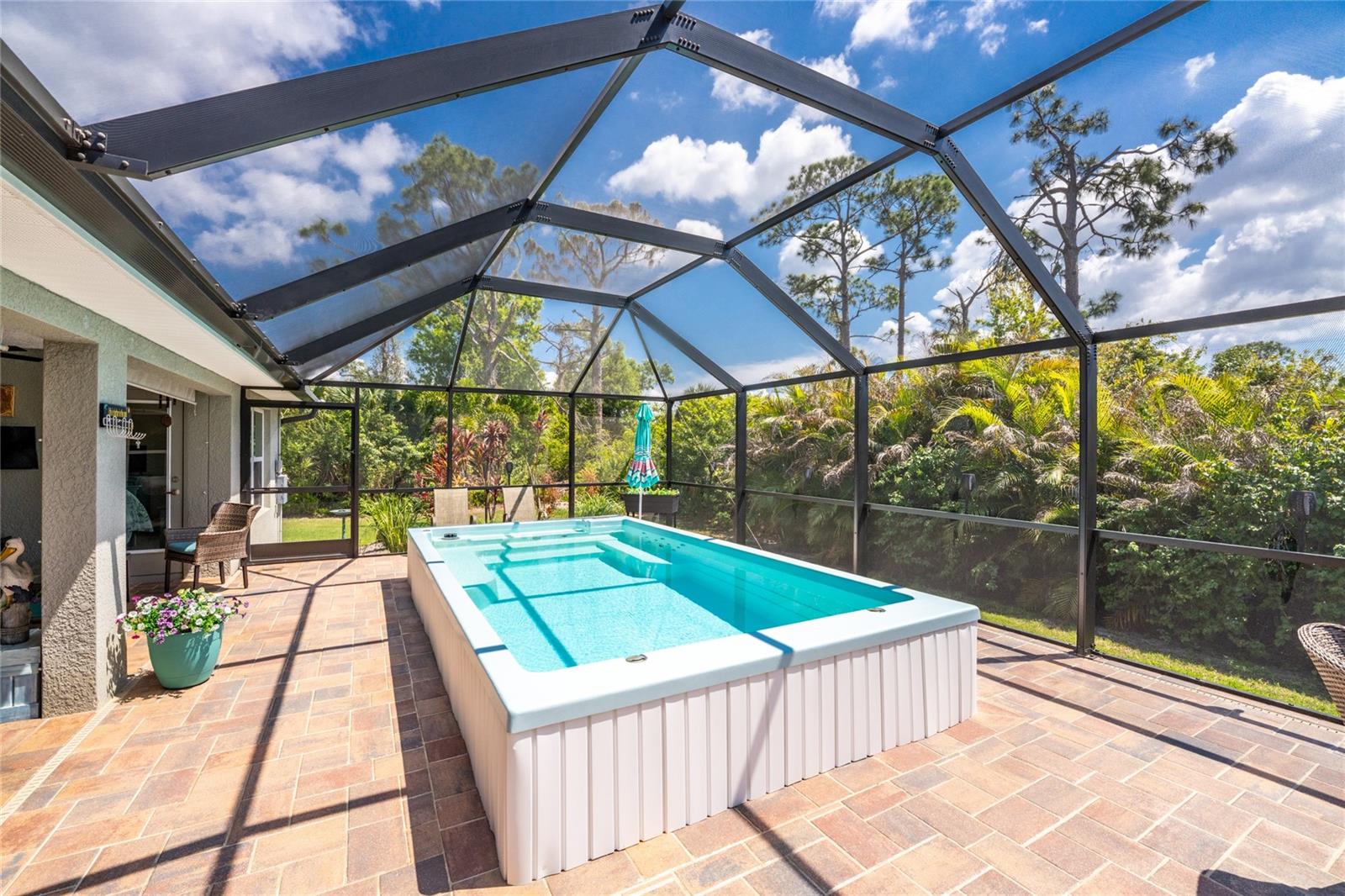 ROTONDA LAKES - Residential