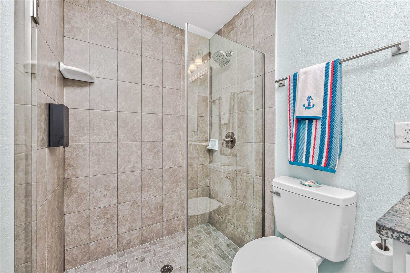 ROTONDA LAKES - Residential