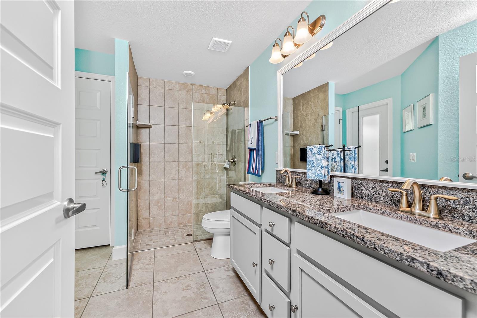 ROTONDA LAKES - Residential