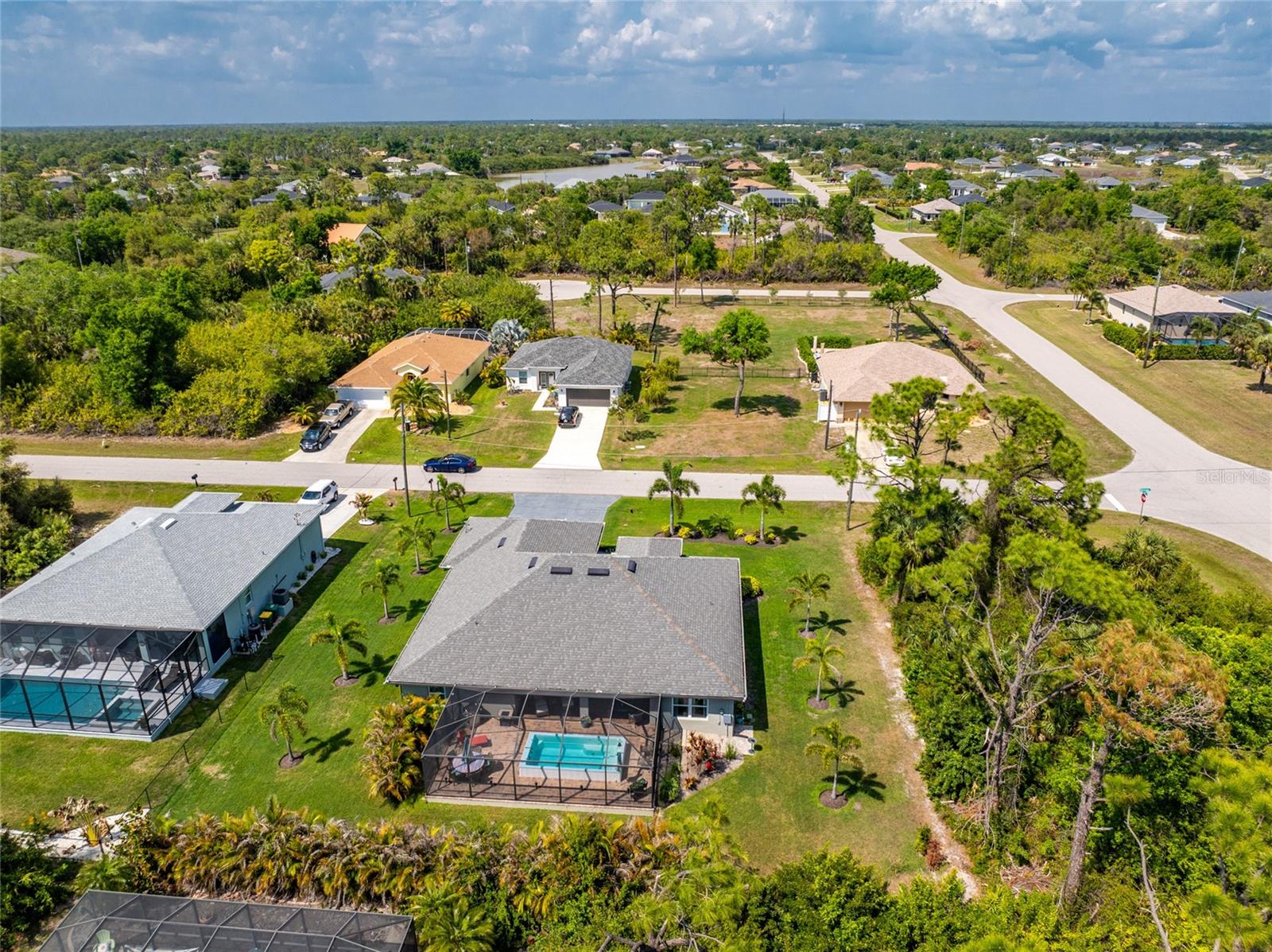 ROTONDA LAKES - Residential