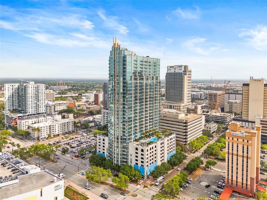 Experience downtown living with stunning views at SkyPoint! This 18th-floor 1 bed / 1 bath residence offers eastern views of the Tampa skyline and
Hillsborough River, new hardwood floors, fresh paint, and a modern kitchen featuring granite countertops, solid wood cabinetry, and newer
appliances. Enjoy city sunsets from your private balcony and take advantage of resort-style amenities including dual fitness centers, pool, hot tub,
grilling stations, clubhouse, and 24-hour concierge. Located directly across from Curtis Hixon Park, steps from the Riverwalk, museums, dining,
and Amalie Arena. One assigned parking space (#67) included. Rent covers water, sewer, trash, and HOA.