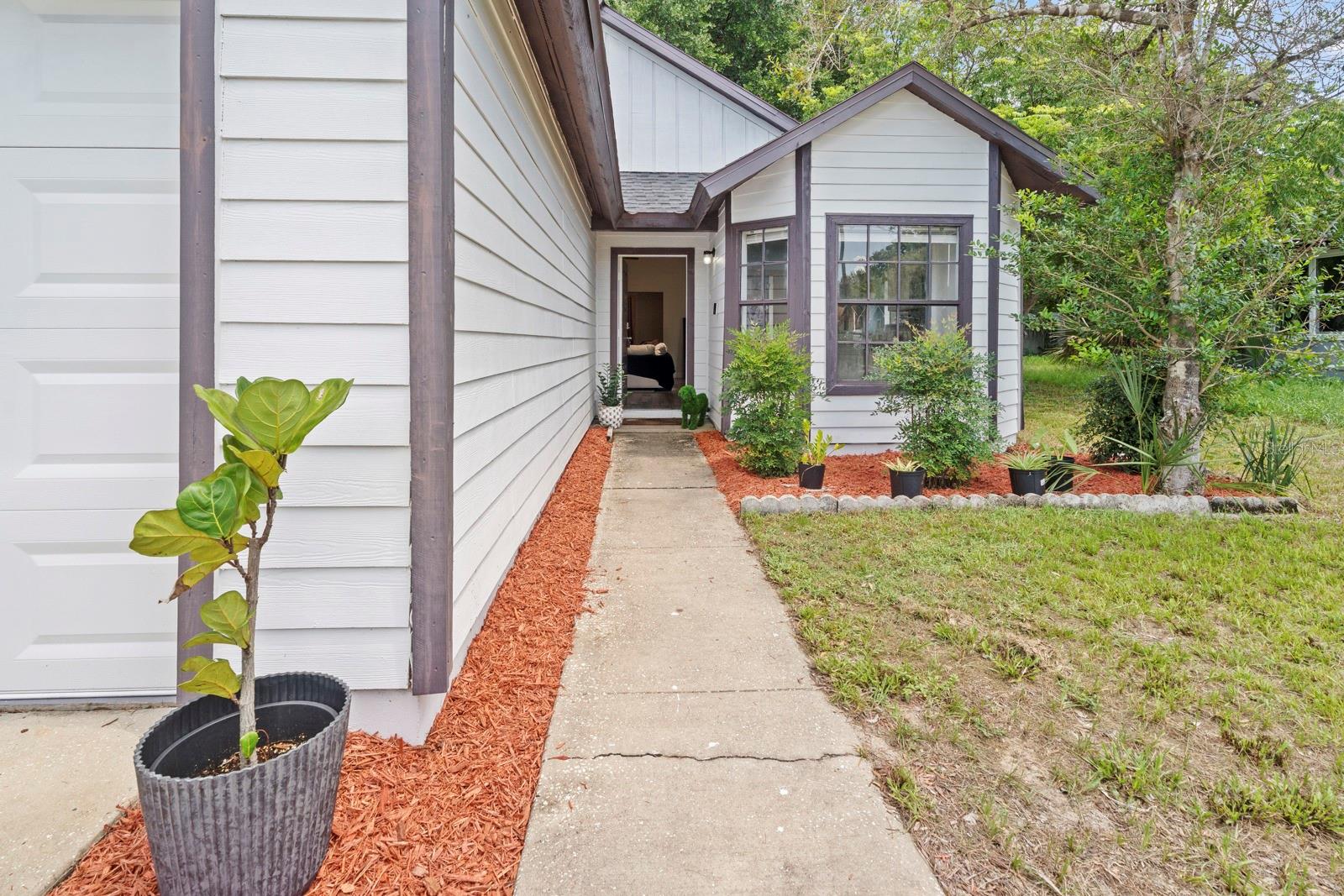 555 SWALLOW COURT
